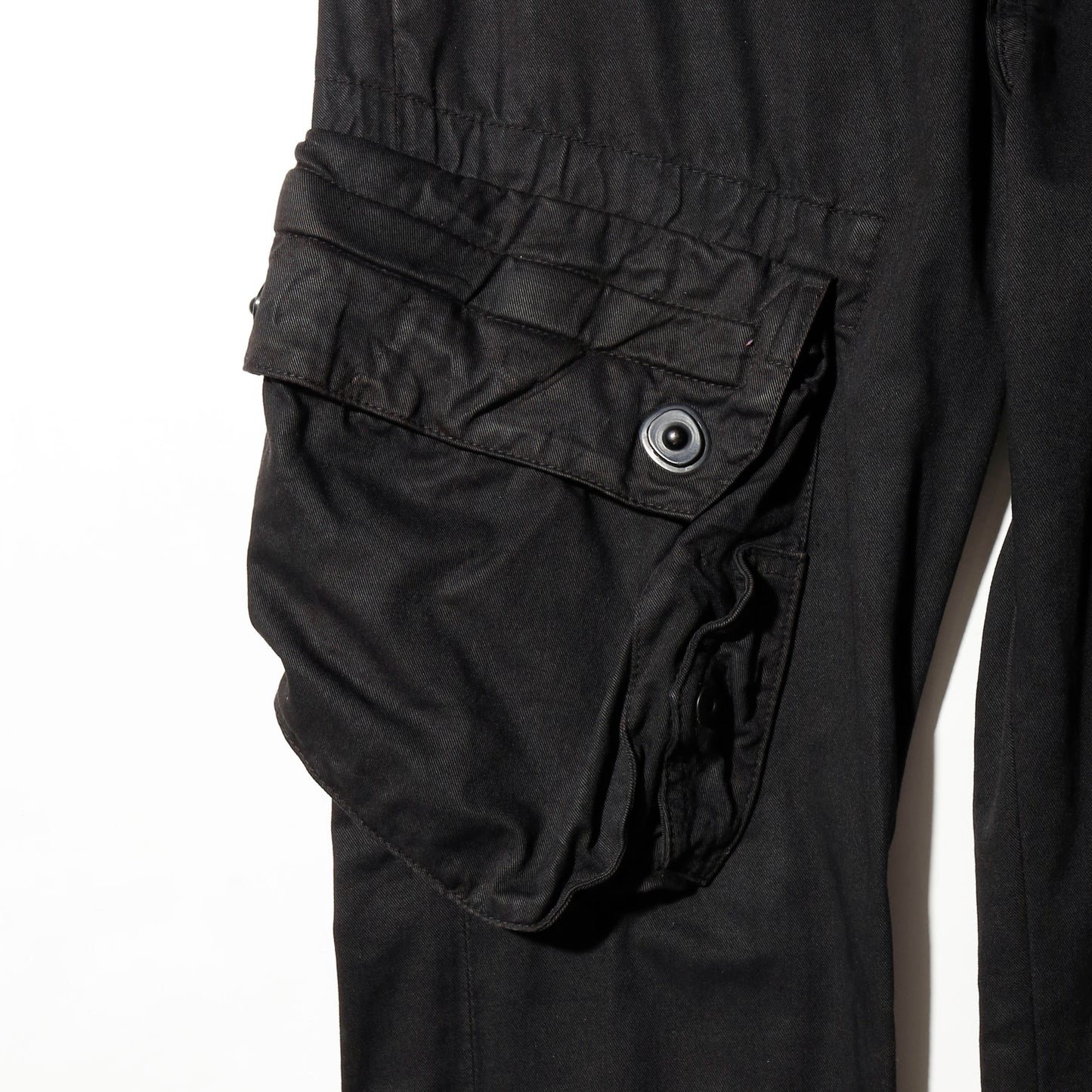 09aw JULIUS "CANON_1 THE POSSESSED" gasmask cargo trousers