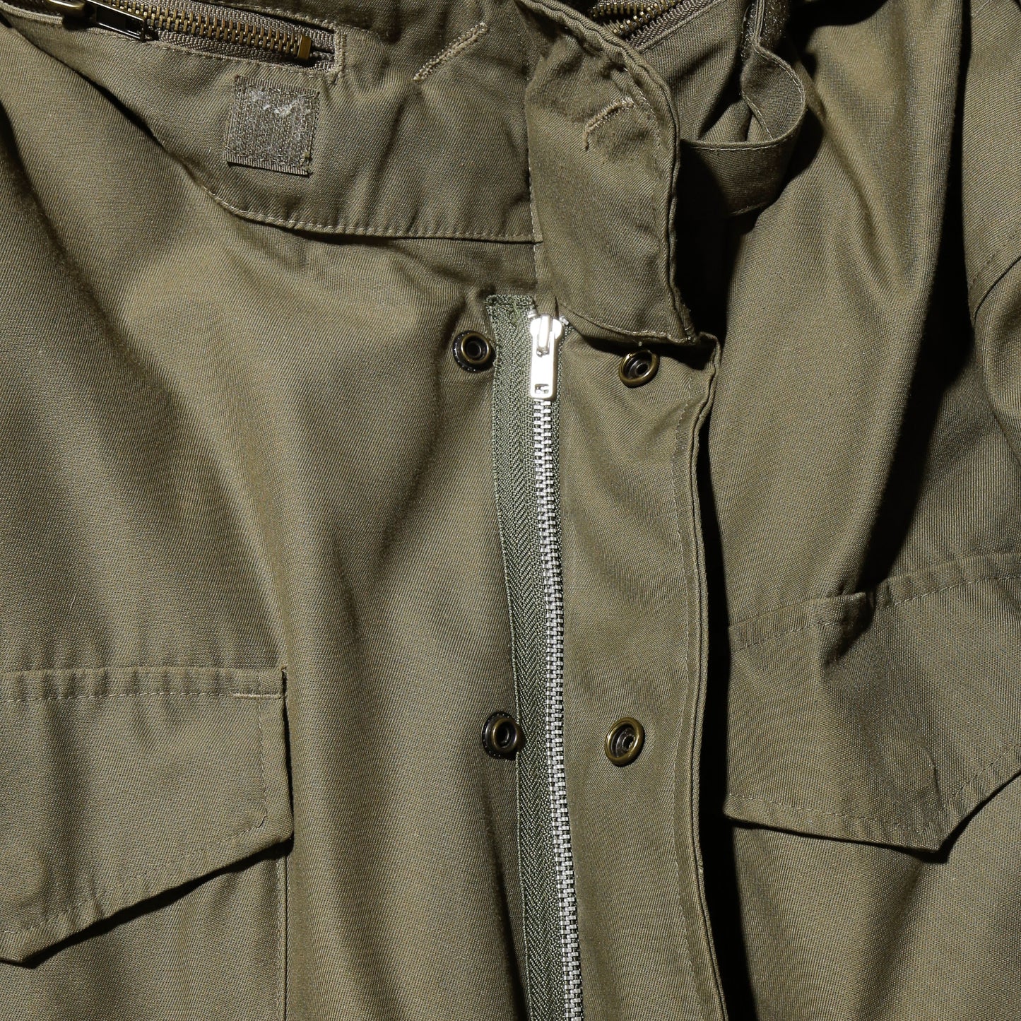 *one-off with muffler cropped field jacket , detachable liner