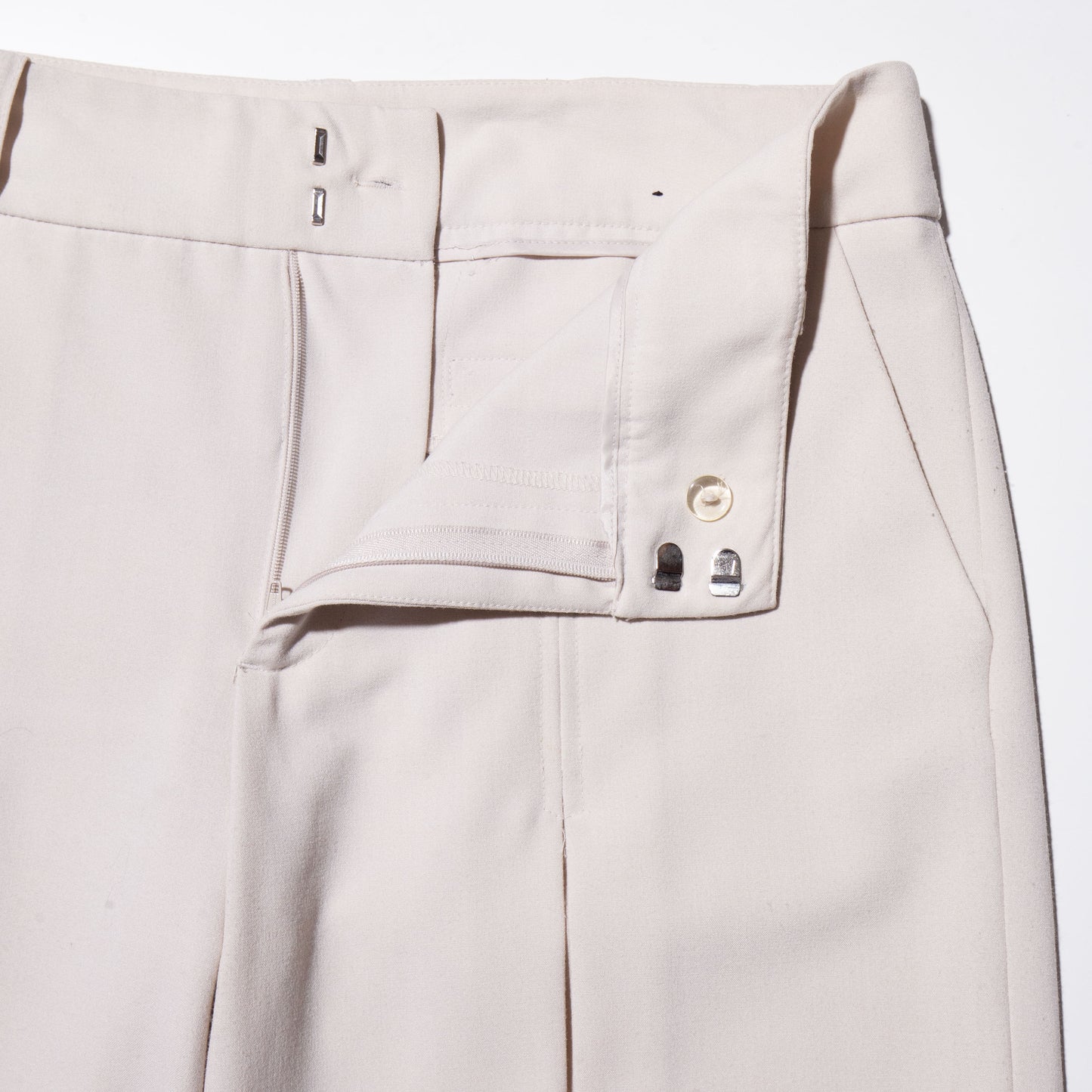 vintage center tuck cropped slacks