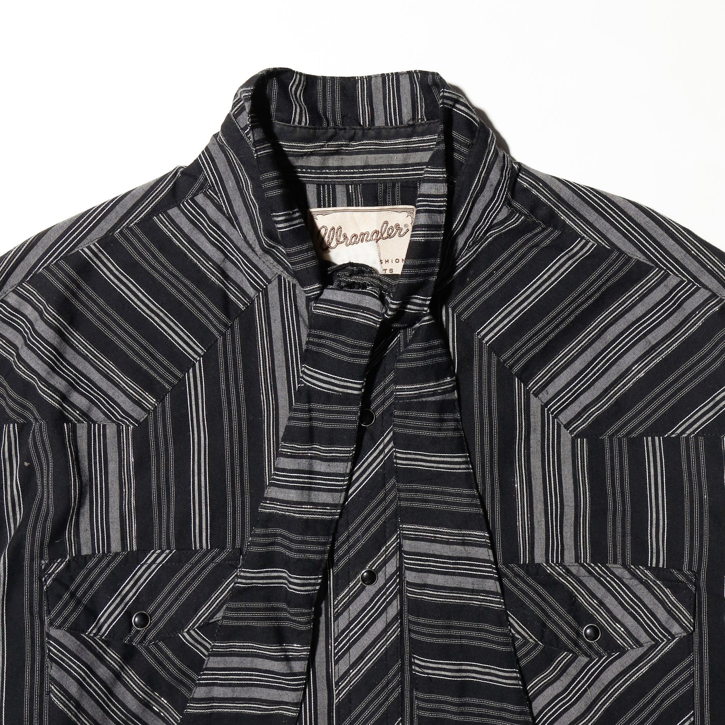 *one-off cropped bowtie stripe shirt