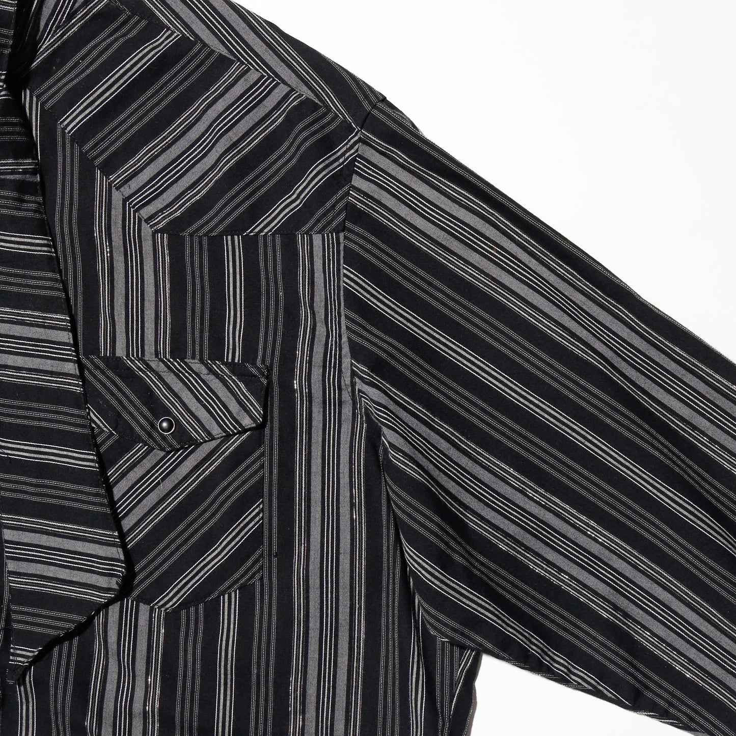 *one-off cropped bowtie stripe shirt
