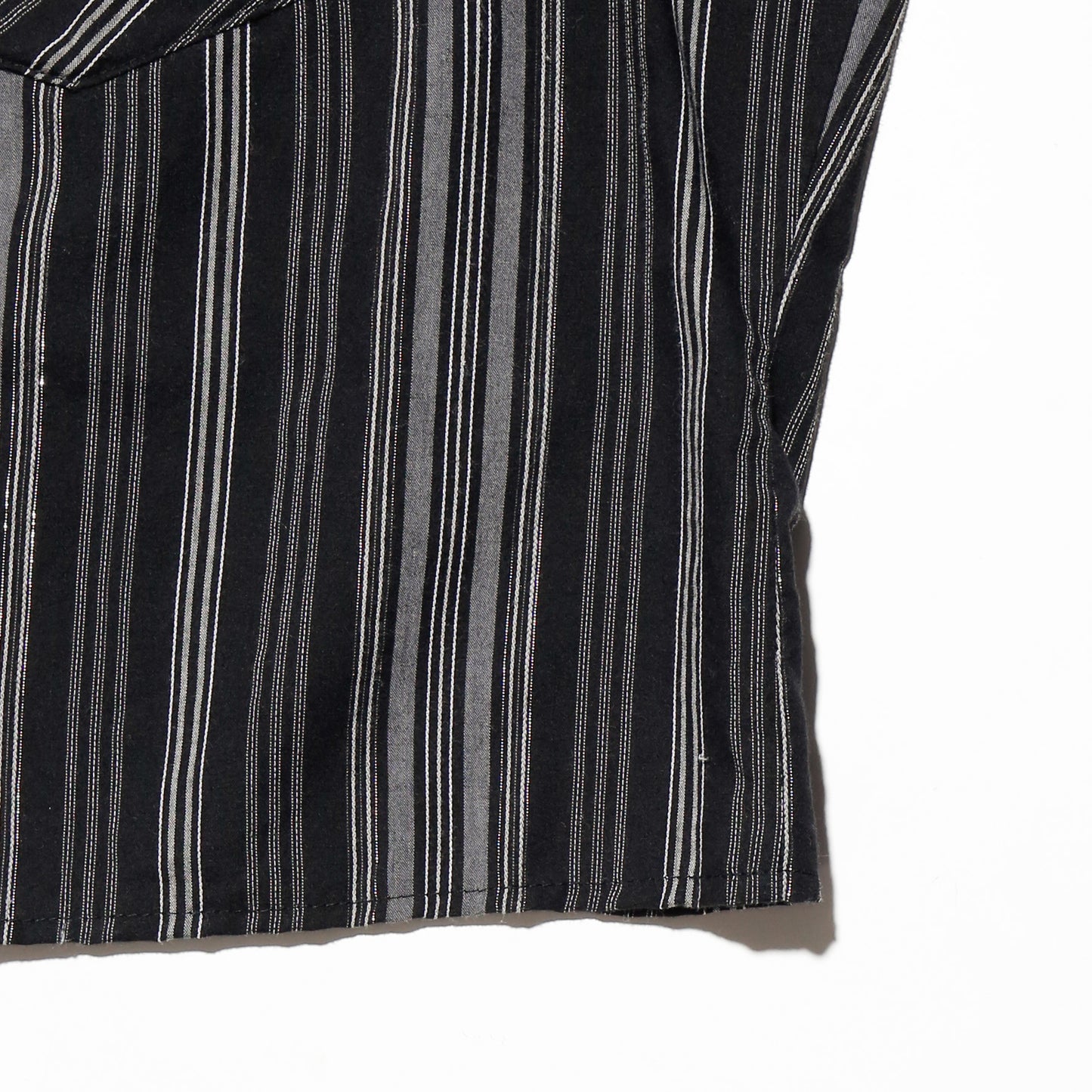 *one-off cropped bowtie stripe shirt