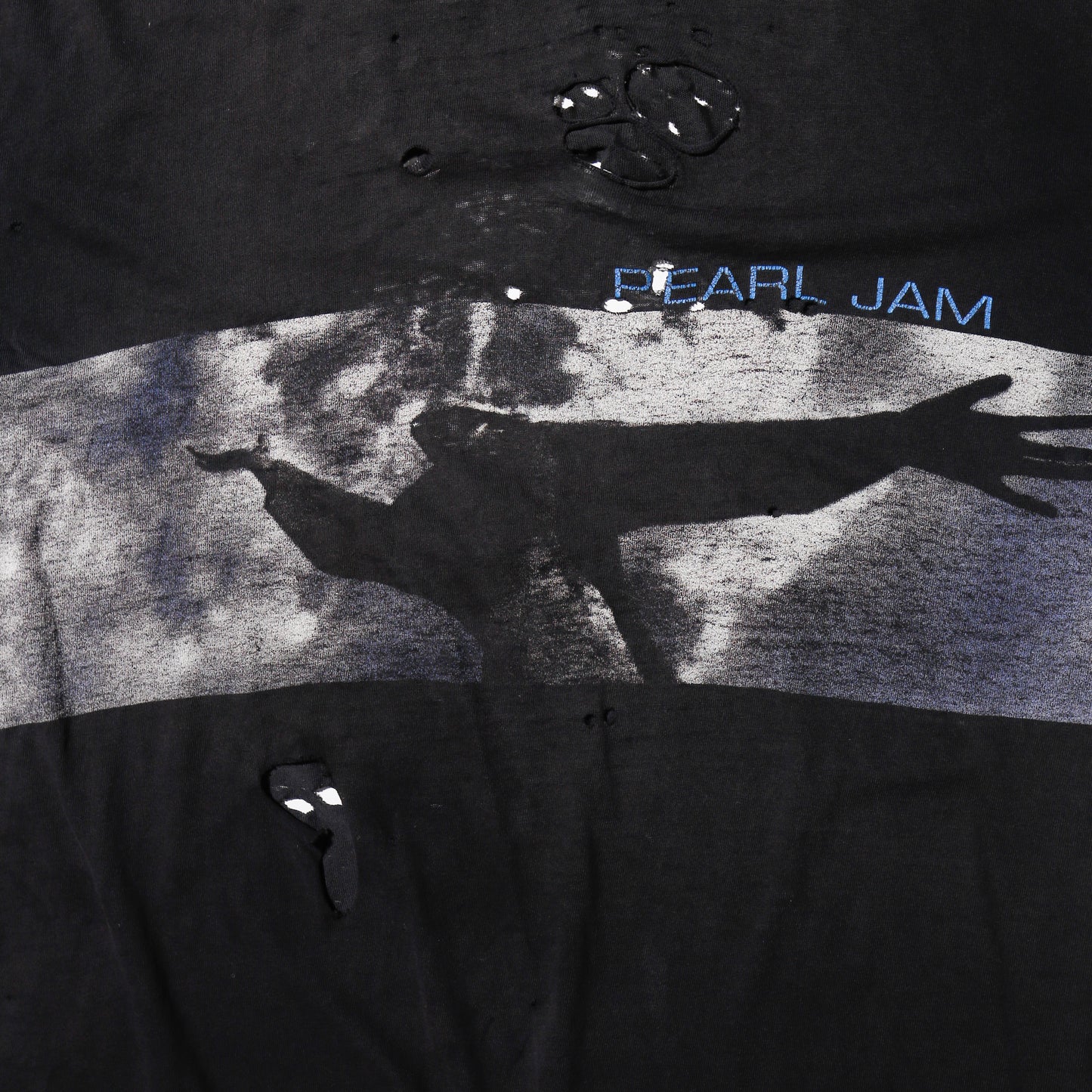 vintage 1998's Pearl Jam Yield broken t-shirt