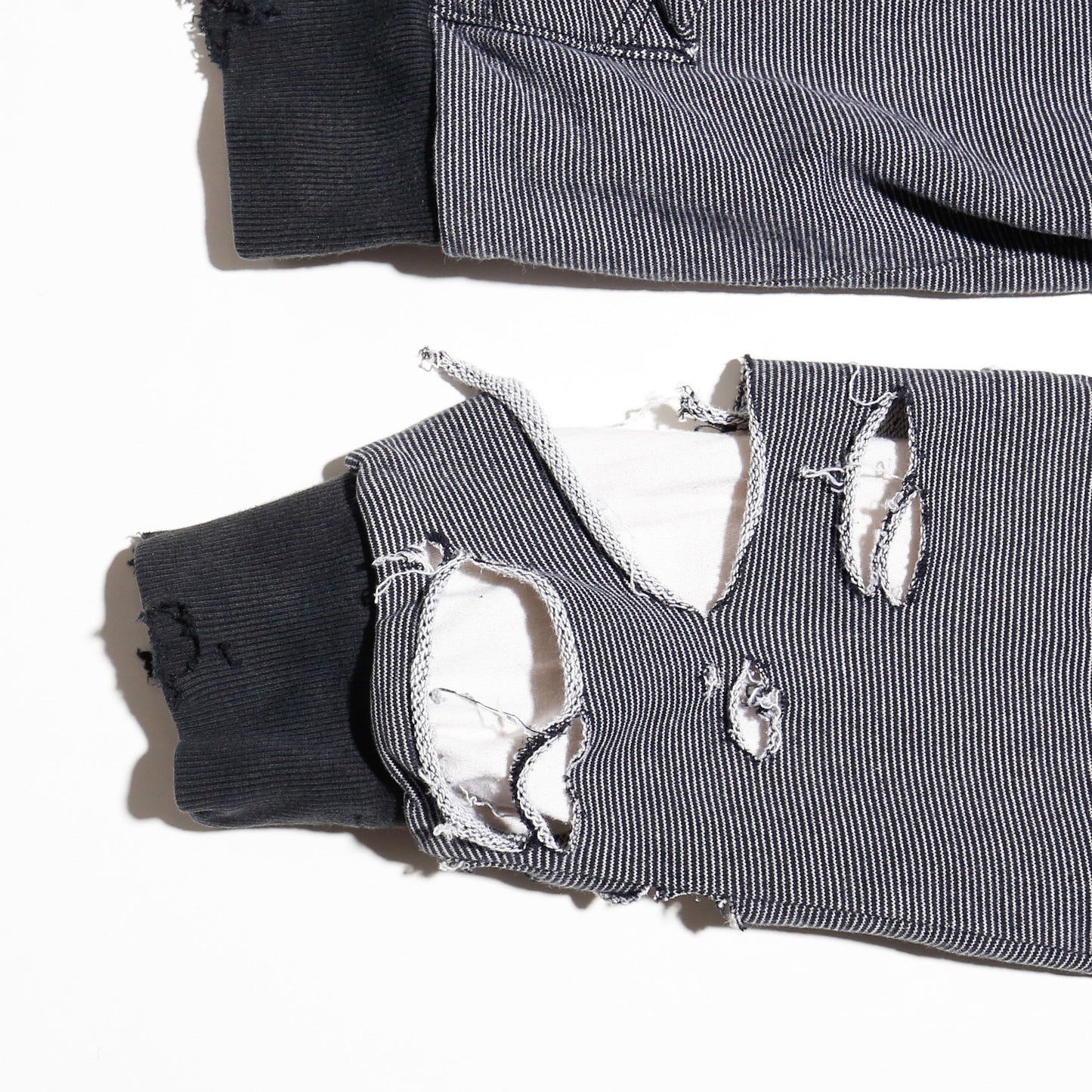 *one-off broken hoodie , thermal lining , with kapper badge