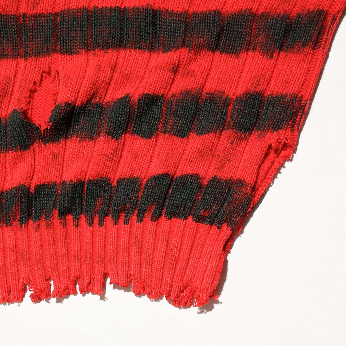 *one-off broken border sweater