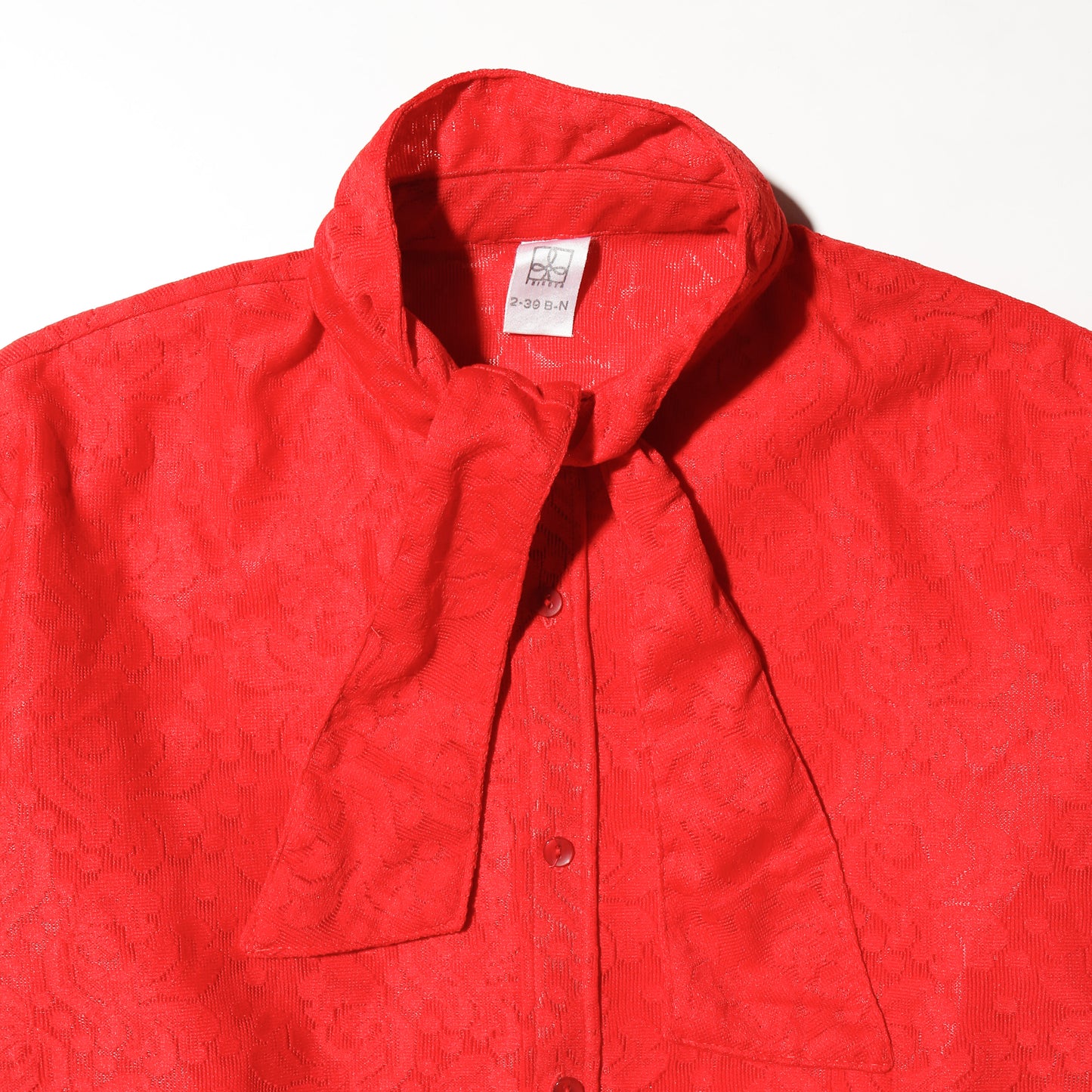 *one-off cropped bowtie lace shirt