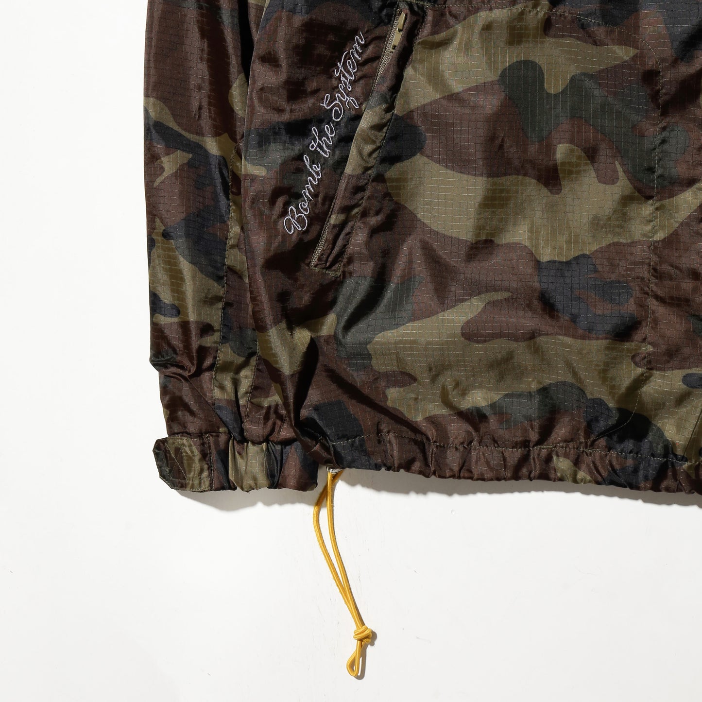 vintage the bull rot camo nylon anorack