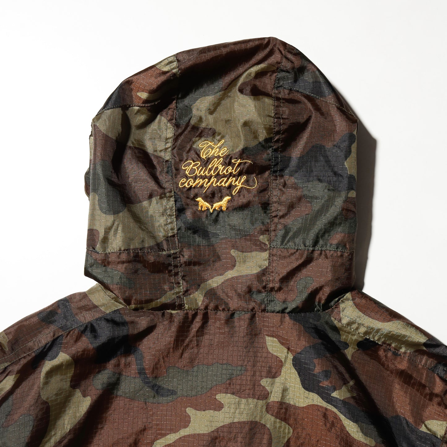 vintage the bull rot camo nylon anorack
