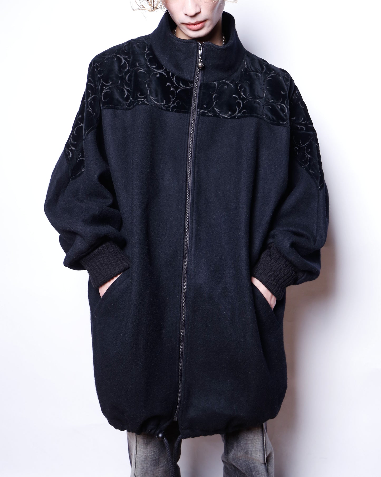 vintage broderied stand collas wool coat