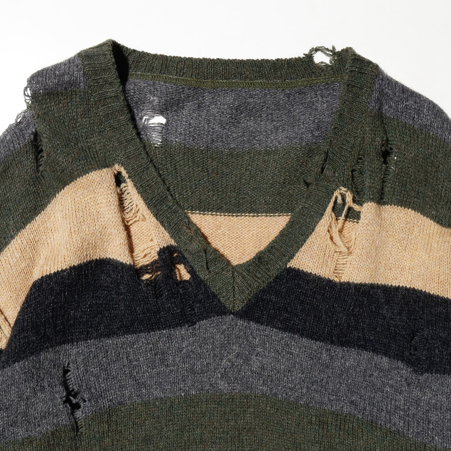 *one-off broken border sweater