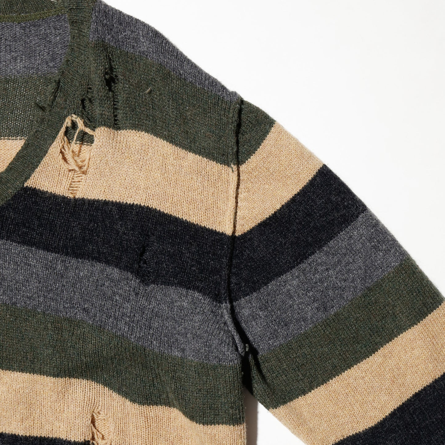 *one-off broken border sweater