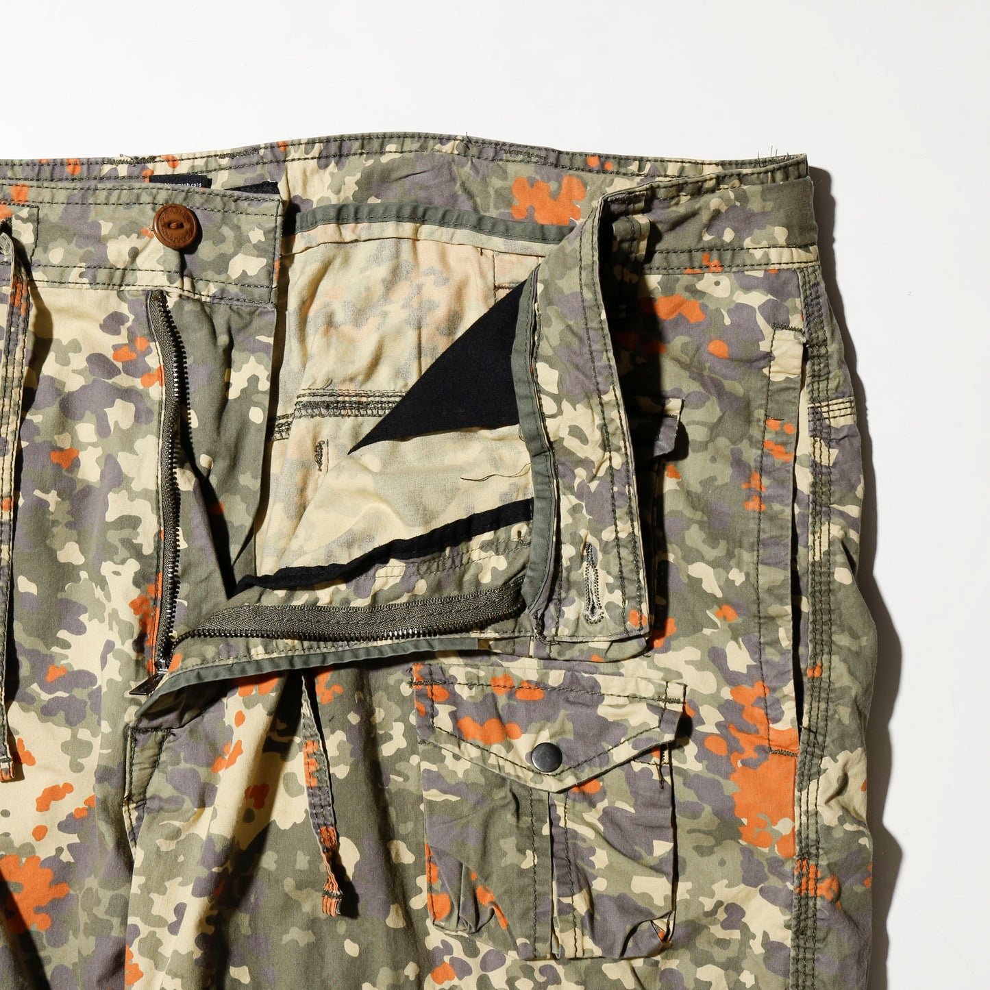 vintage sean john flecktarn camo combat cargo shorts