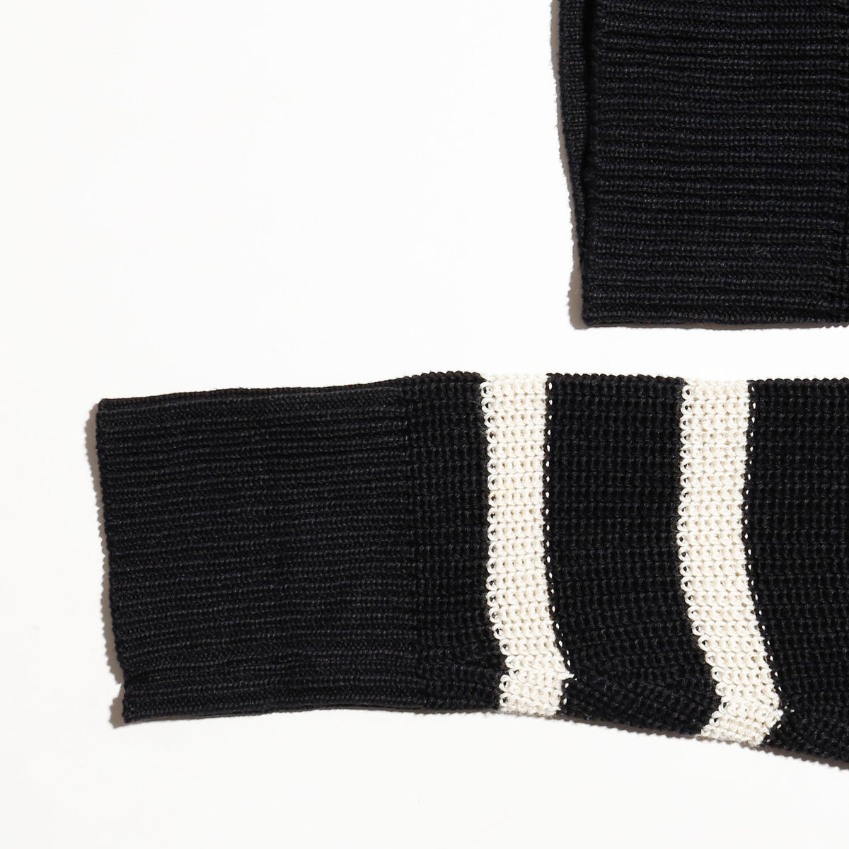 vintage border cropped half zip sweater