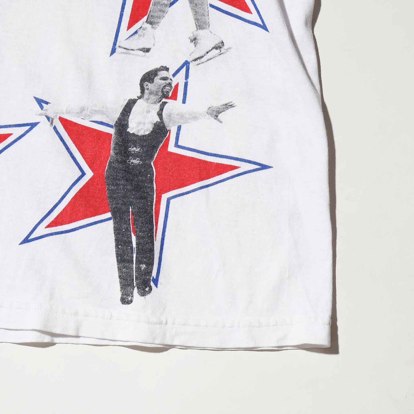 vintage 1996's  world figure skating championship broken t-shirt