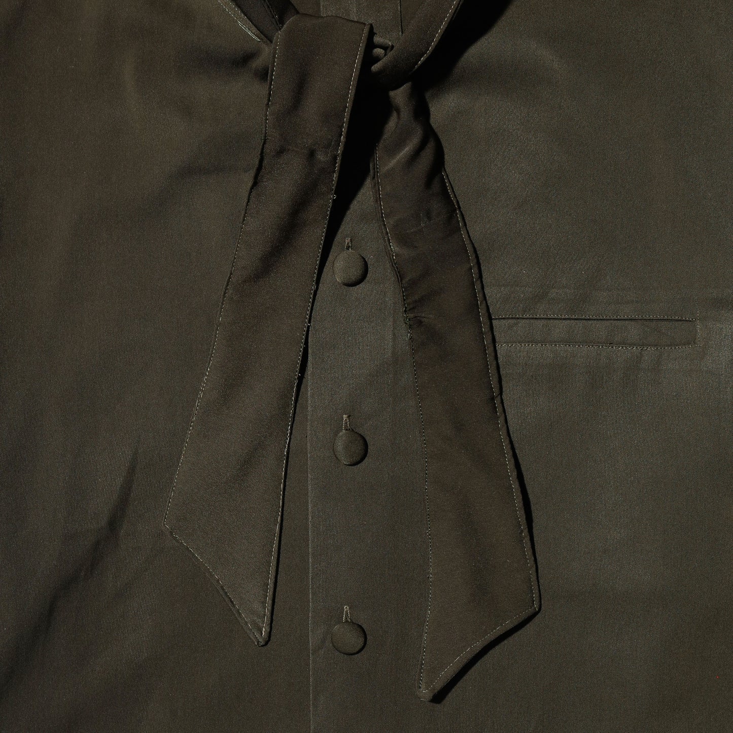 *one-off cropped bowtie gabardine shirt