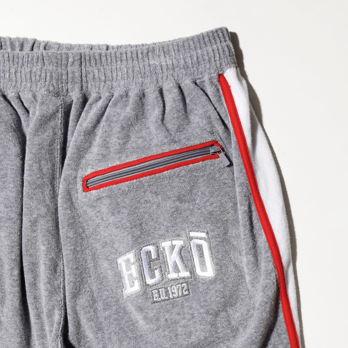 vintage Eckō unltd baggy pile truck shorts