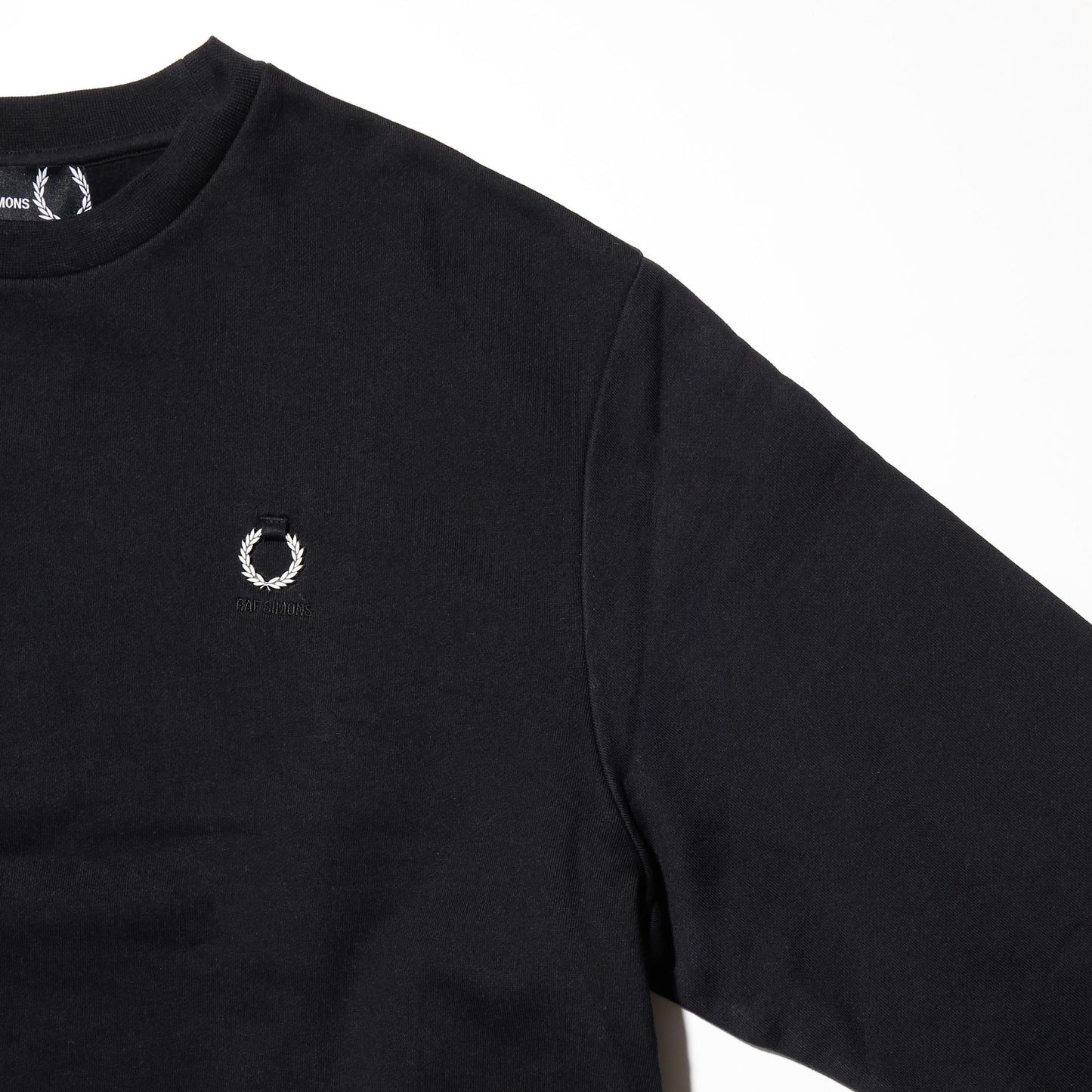 Fred Perry x Raf Simons  laurel sweat , *cropped resized