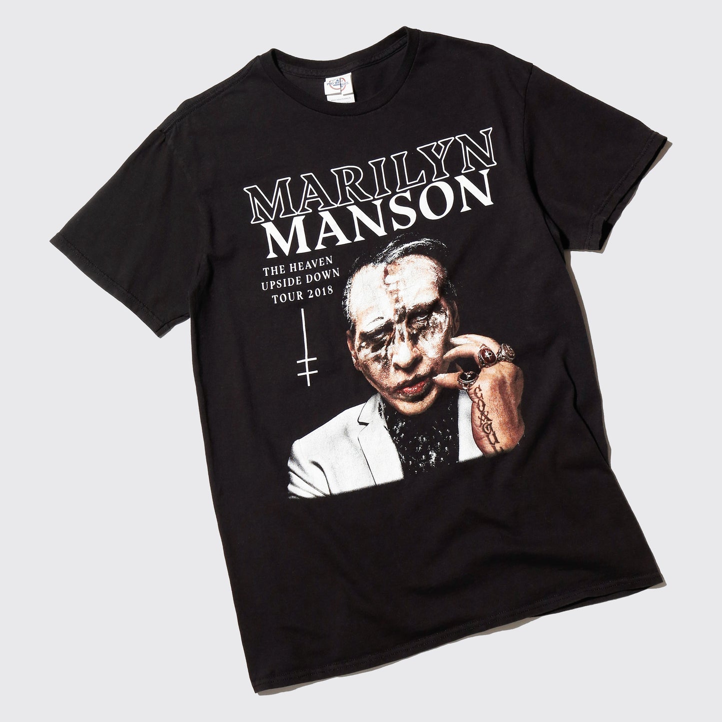 vintage 2018's Marilyn Manson "upside down tour" t-shirt