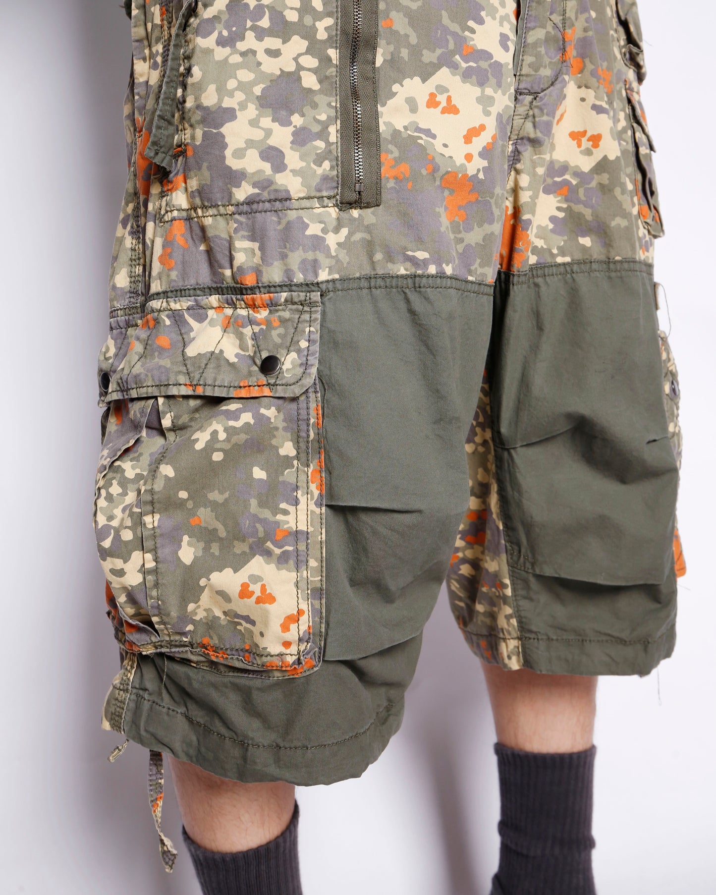 vintage sean john flecktarn camo combat cargo shorts