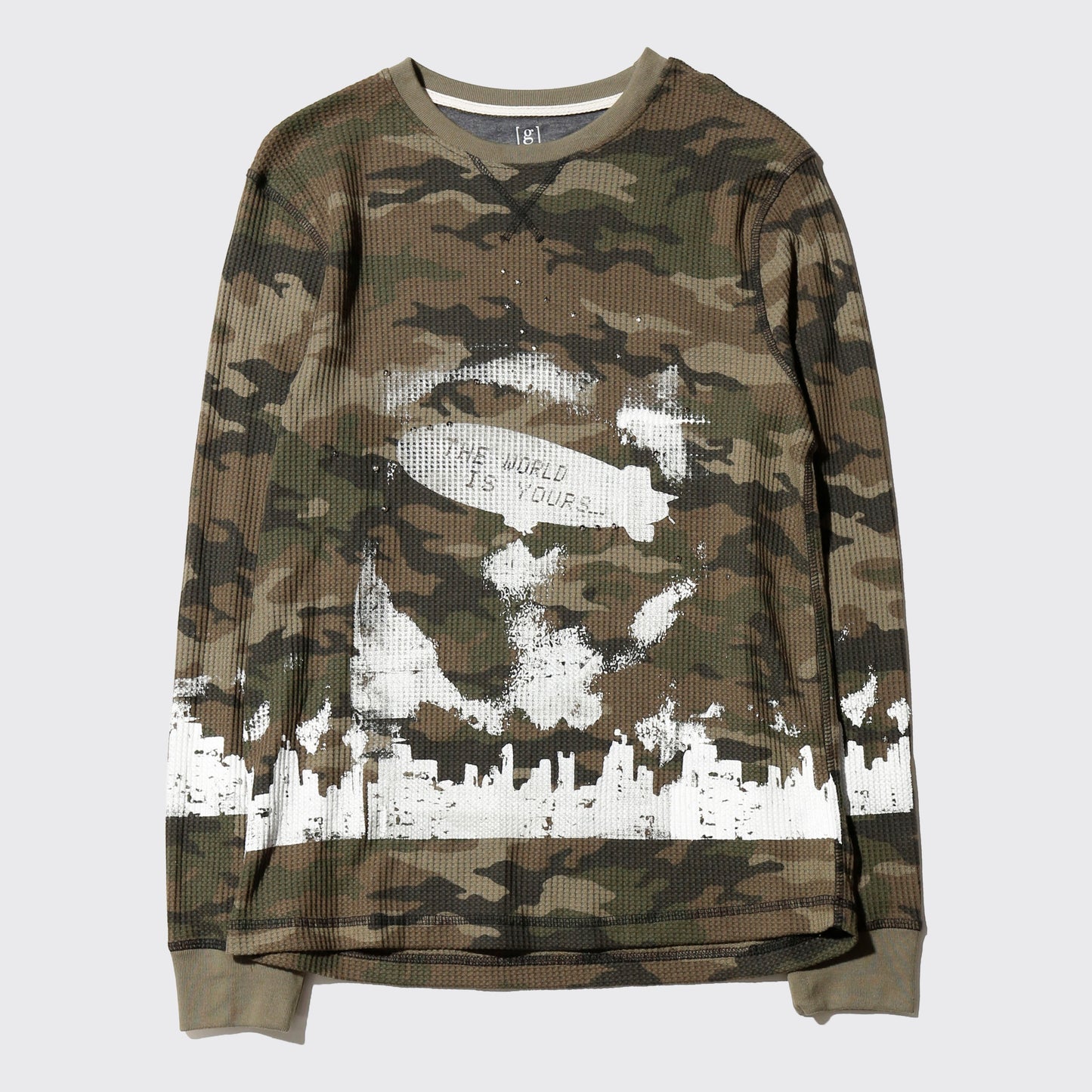 *one-off "the world is yours" hand screen l/s