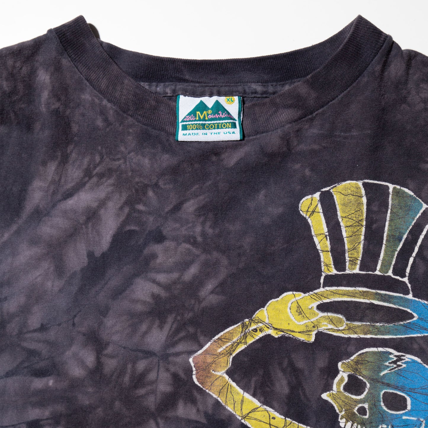 vintage 1994's Grateful Dead Shake Your Bones t-shirt