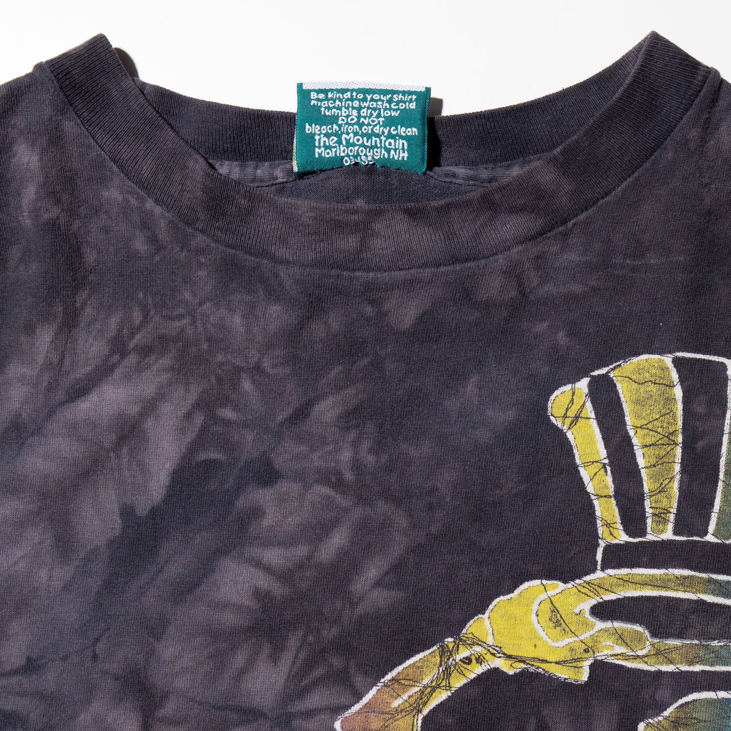 vintage 1994's Grateful Dead Shake Your Bones t-shirt