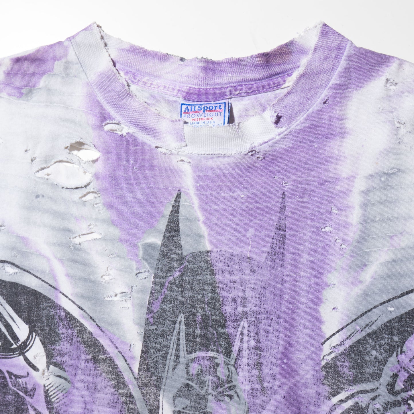 vintage 90's BATMAN all over print broken t-shirt