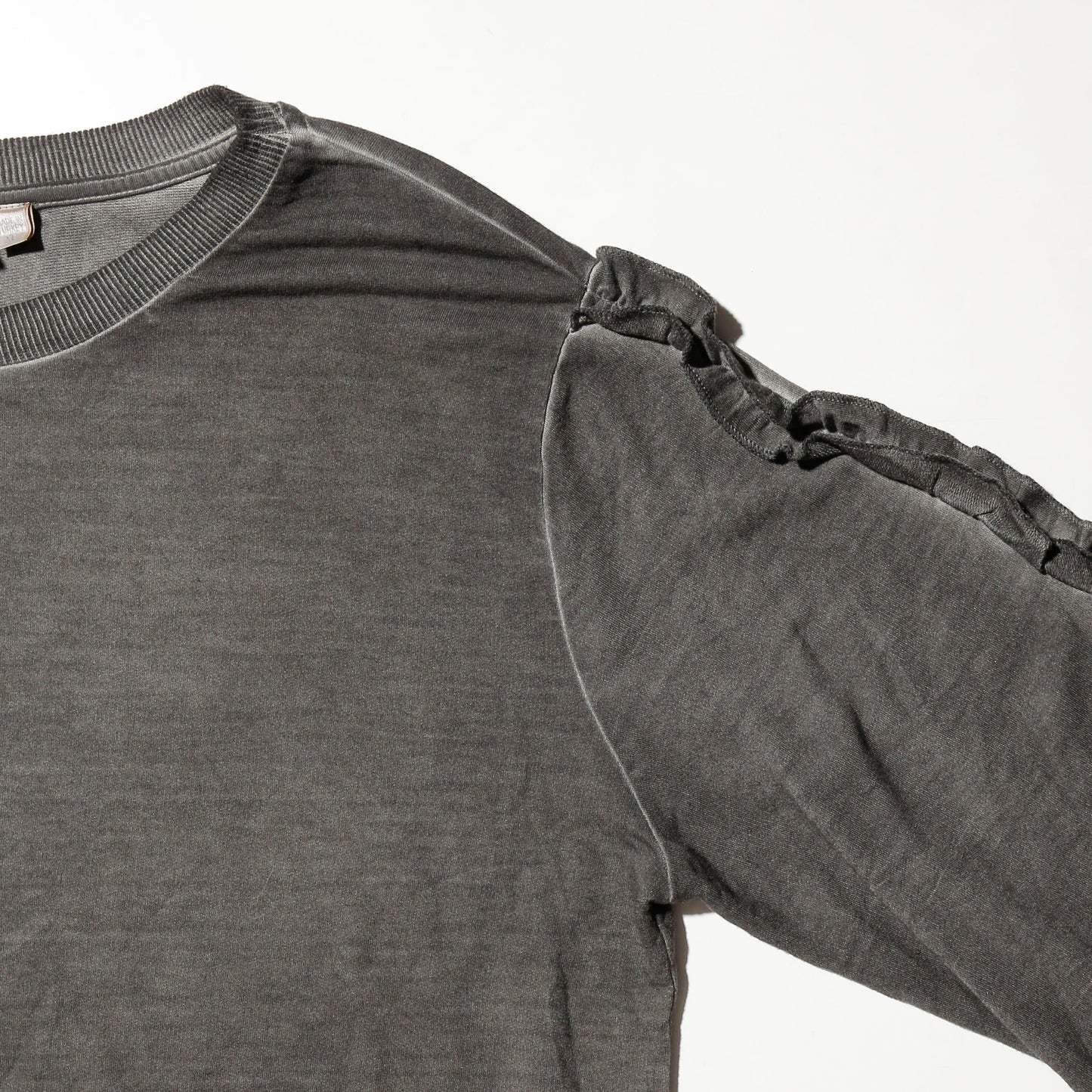 vintage acid ruffle line cut sew