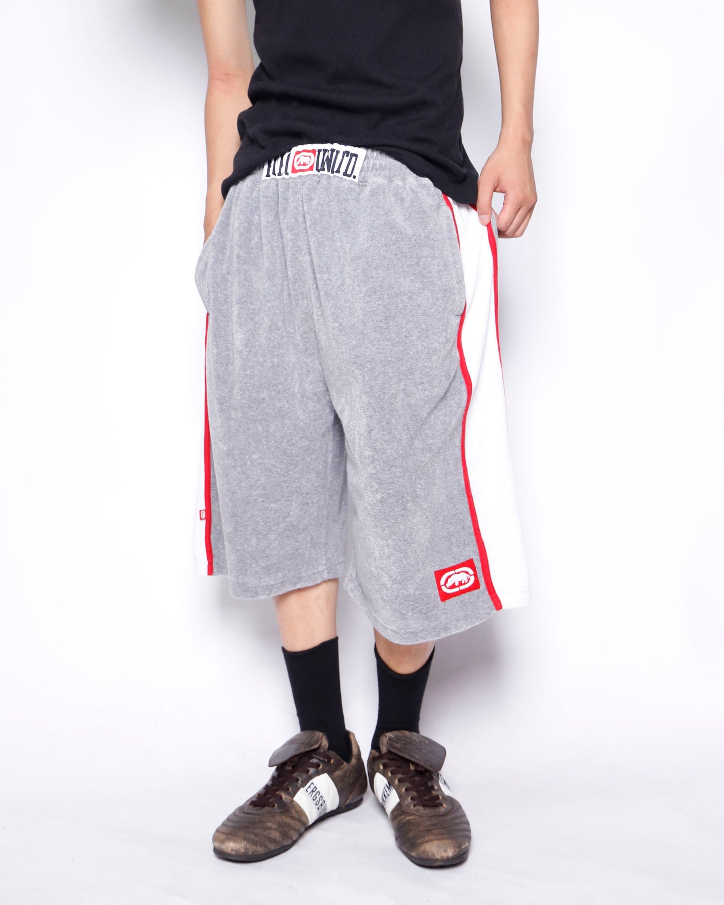 vintage Eckō unltd baggy pile truck shorts