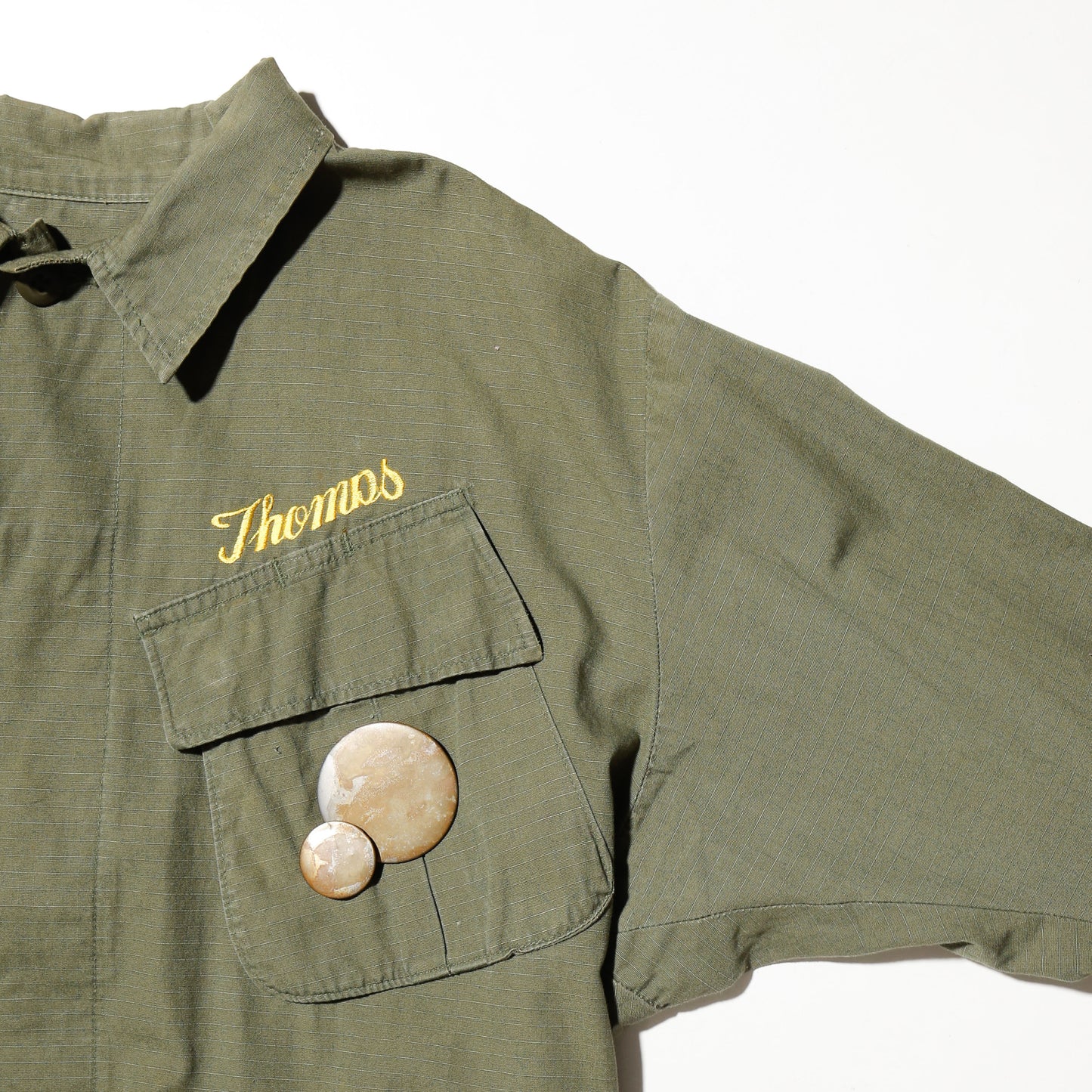 vintage 60's us army "Scriptures" broderied jungle fatigue jacket, with copper badge