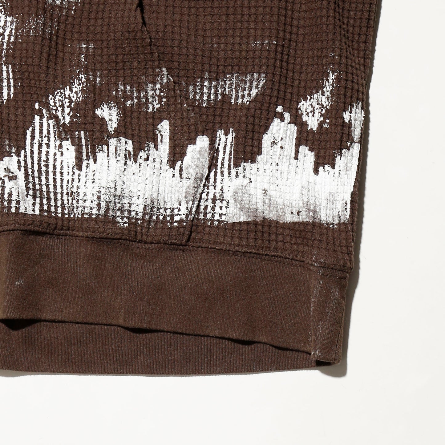 *one-off "the world is yours" hand screen waffle hoodie