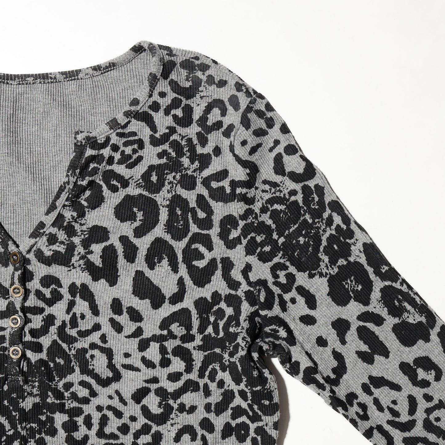 vintage animal henry neck cut sew