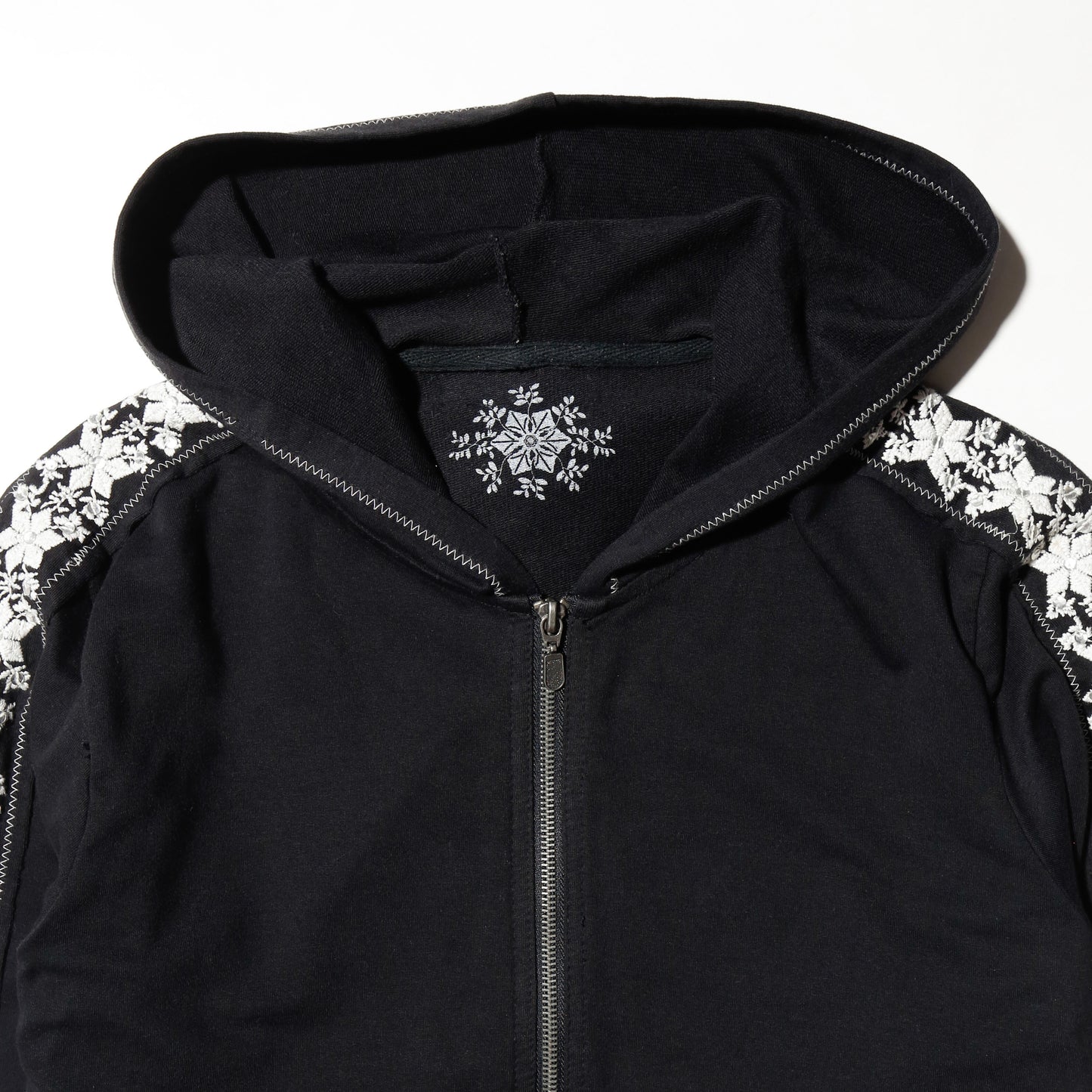 vintage snowflake broderied hoodie