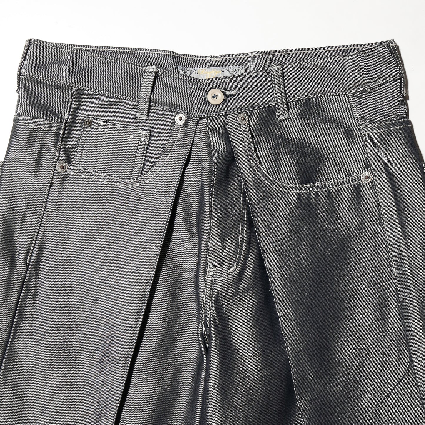 *one-off resized center tuck metalic baggy shorts