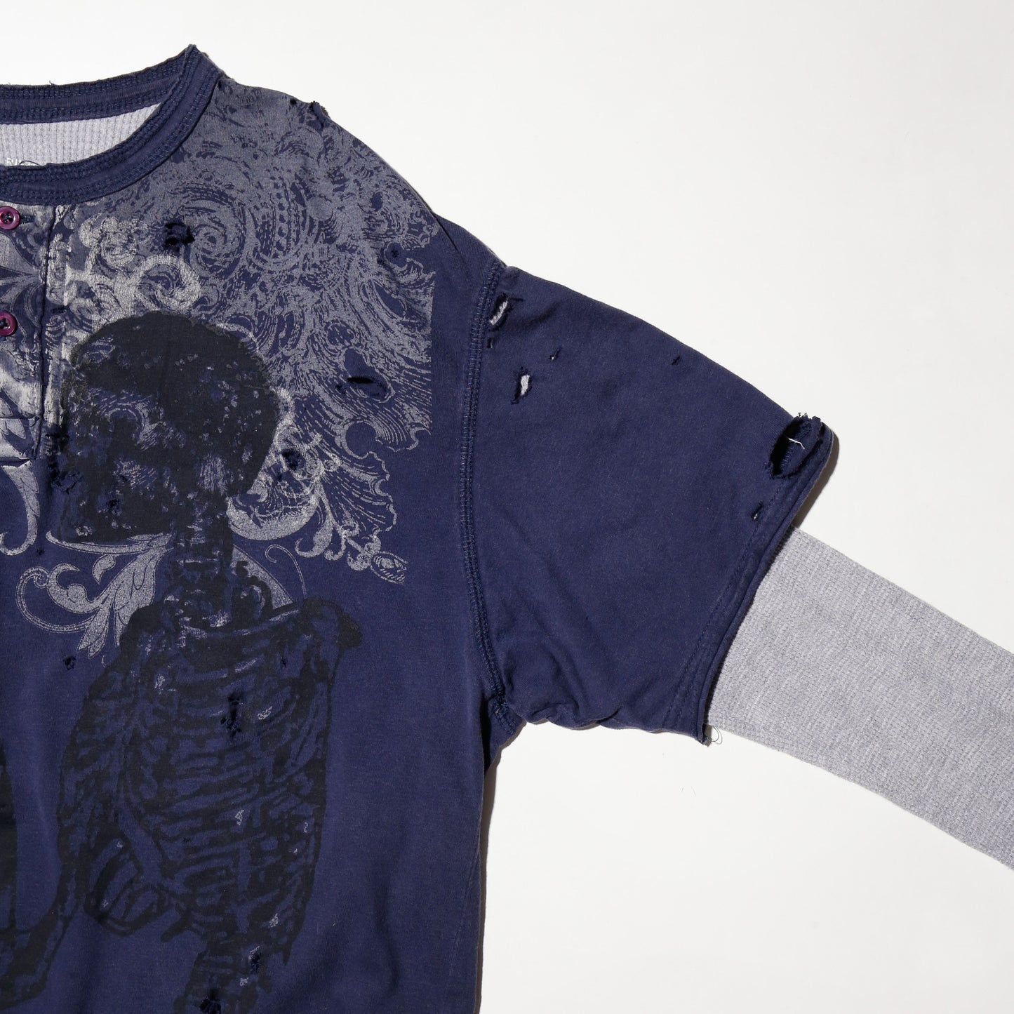 *one-off layered sleeve skull broken l/s