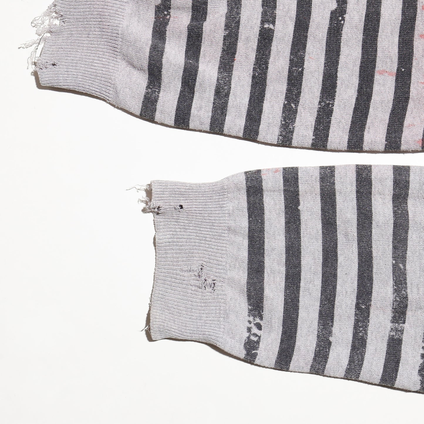 *one-off accident border broken sweater