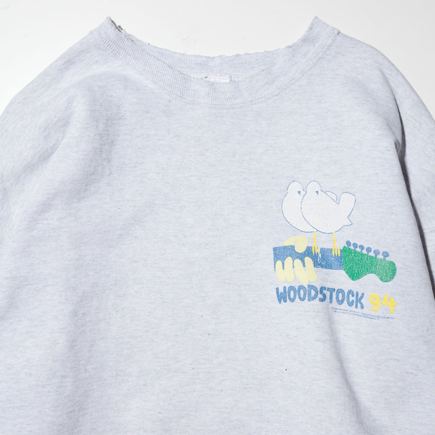 vintage 1994's Woodstock staff sweat , 25th anniv. guest : Nine Inch Nails/Green Day/Red Hot Chili Peppers/Cypress Hill/Aphex Twin etc.