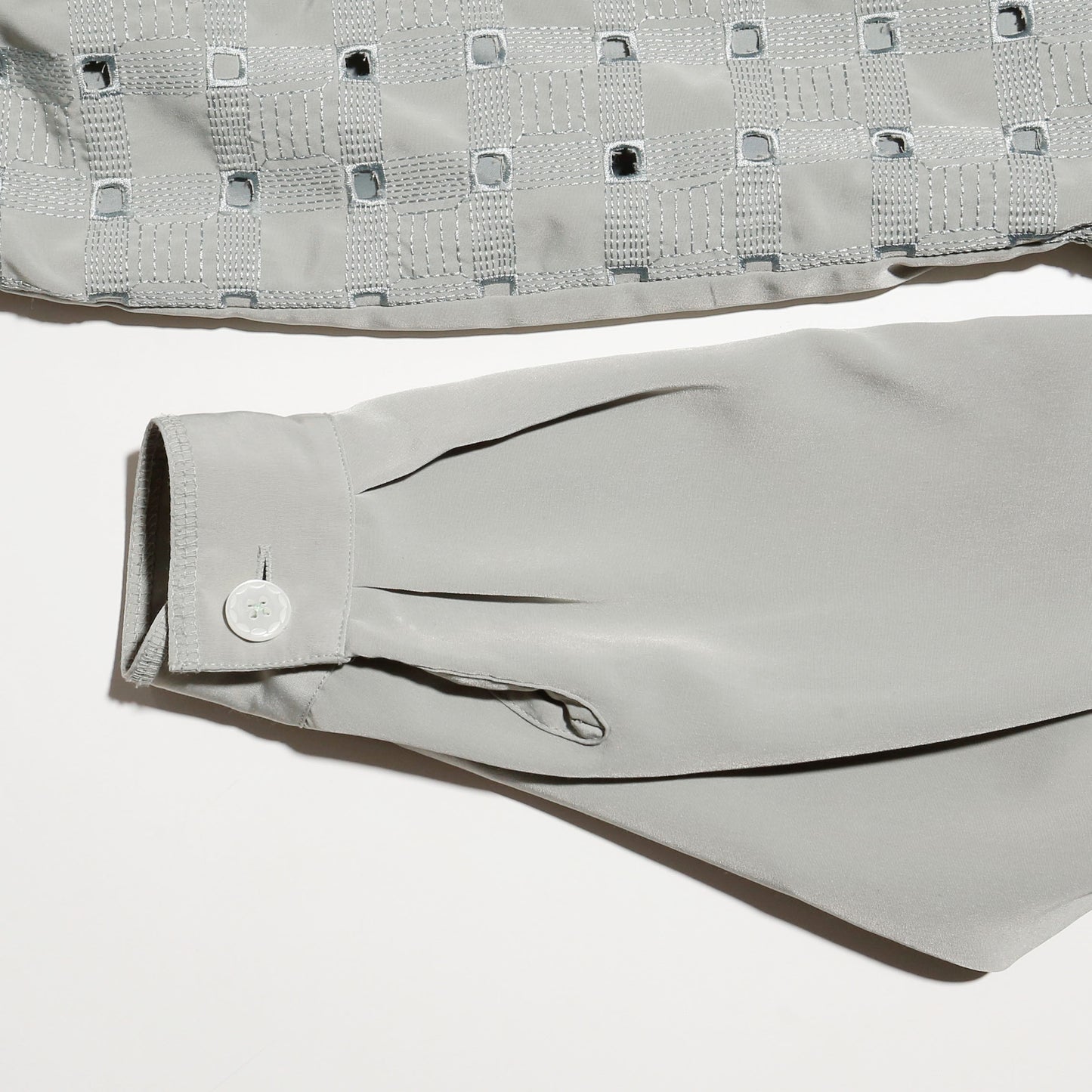 vintage hole zipped jacket