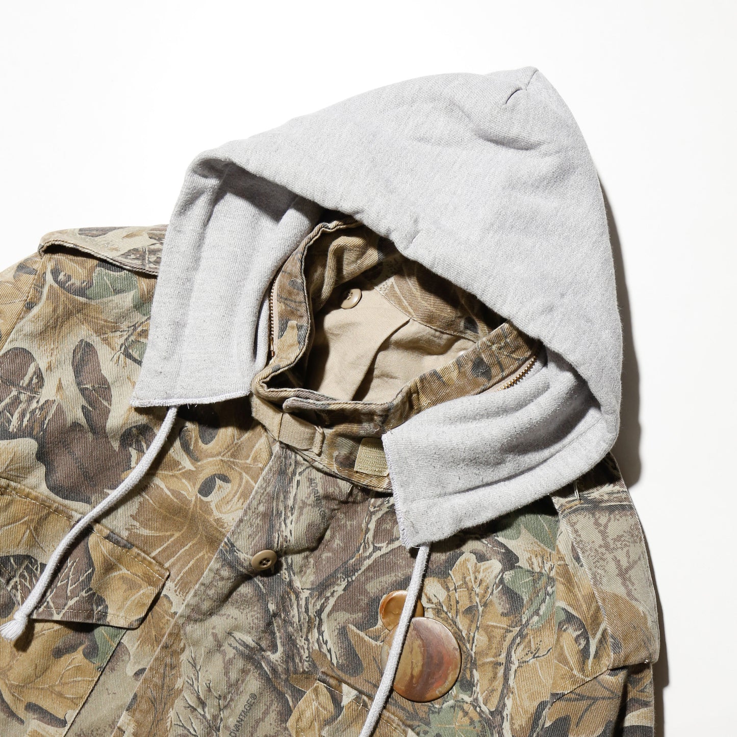 *one-off field jacket , with hoodie/kapper badge