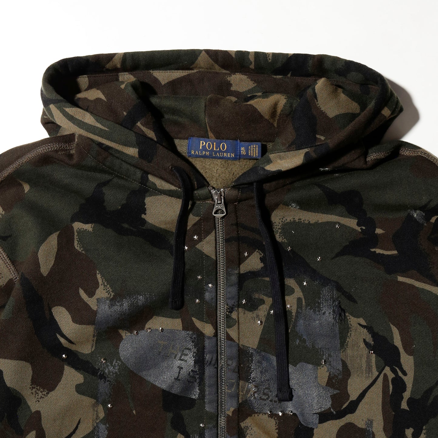 *one-off "the world is yours" hand screen hoodie