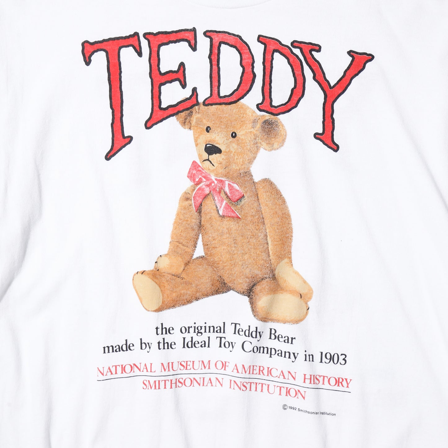vintage 1992’s Smithsonian Institution teddy bear t-shirt