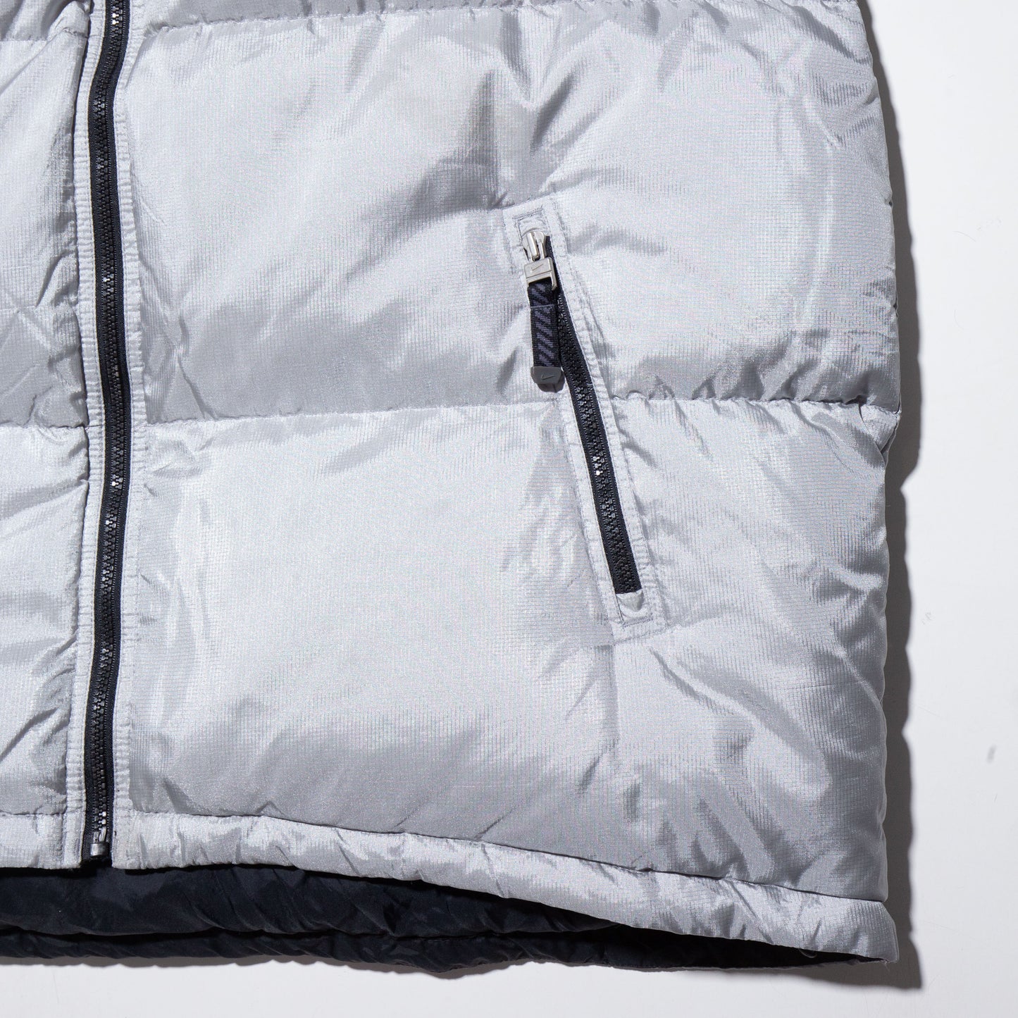 vintage 00's nike silver down jacket