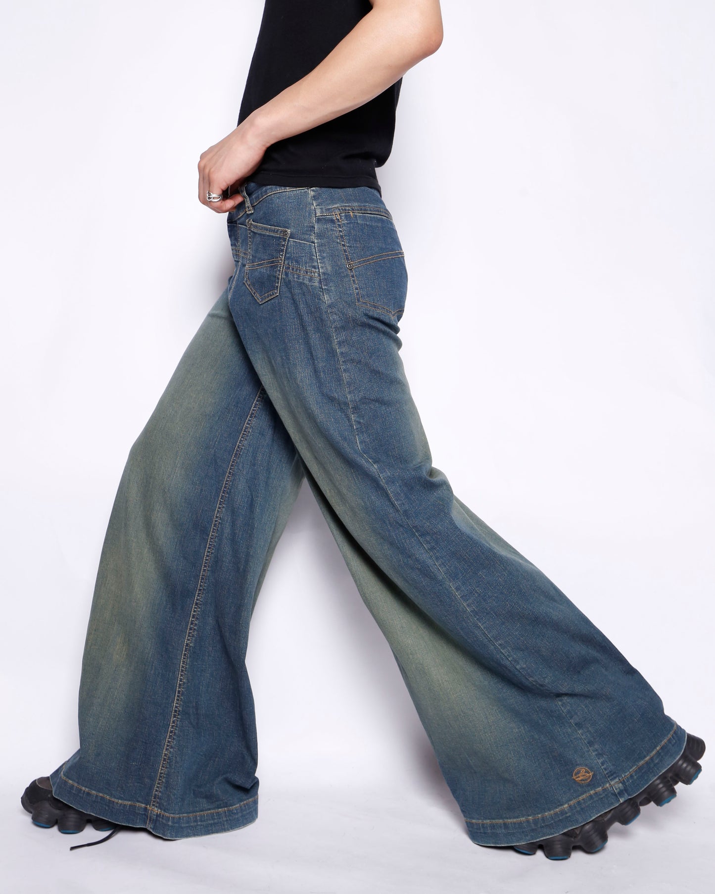vintage low rise faded wide leg jeans