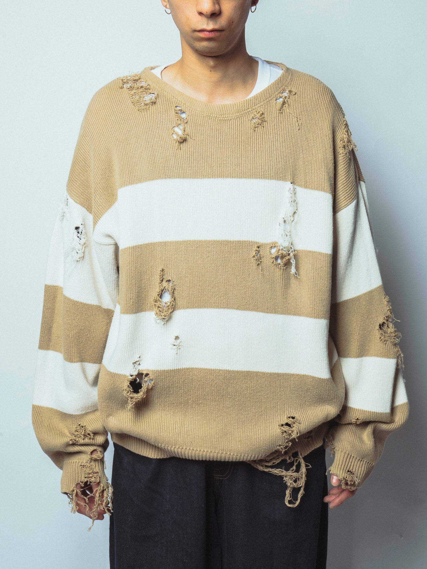 vintage broken border sweater