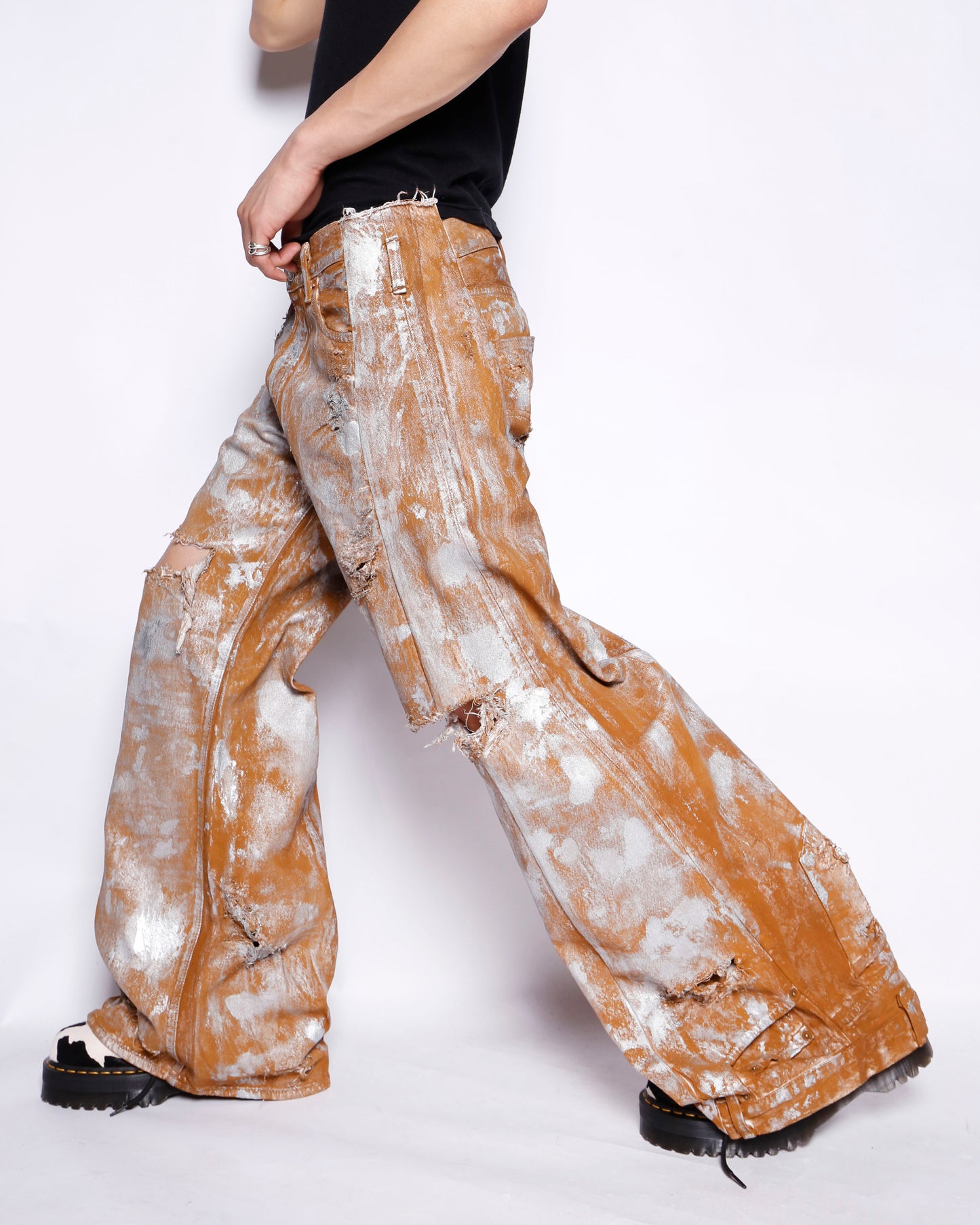 *one-off broken upside down jeans: model- silver dust camel