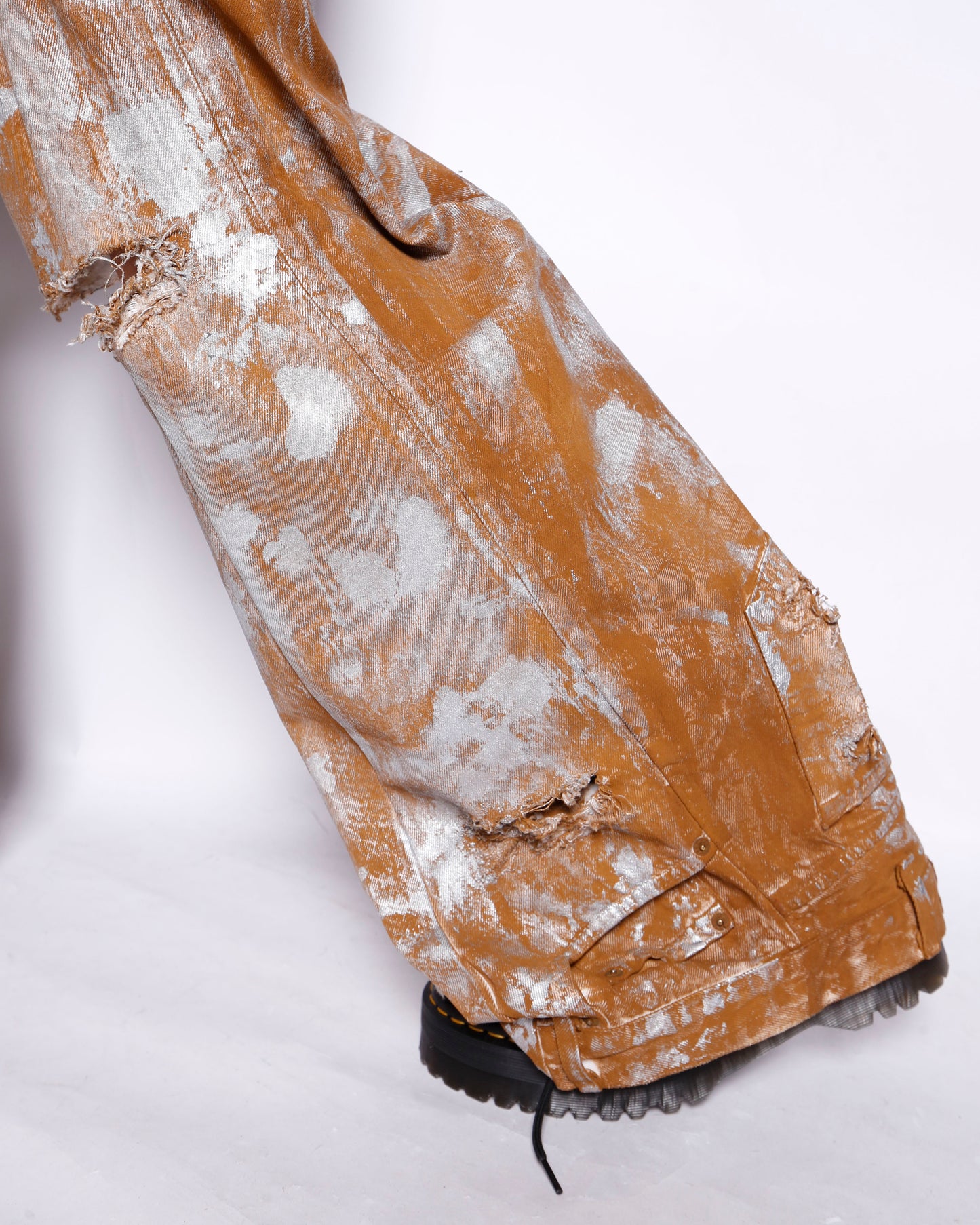 *one-off broken upside down jeans: model- silver dust camel