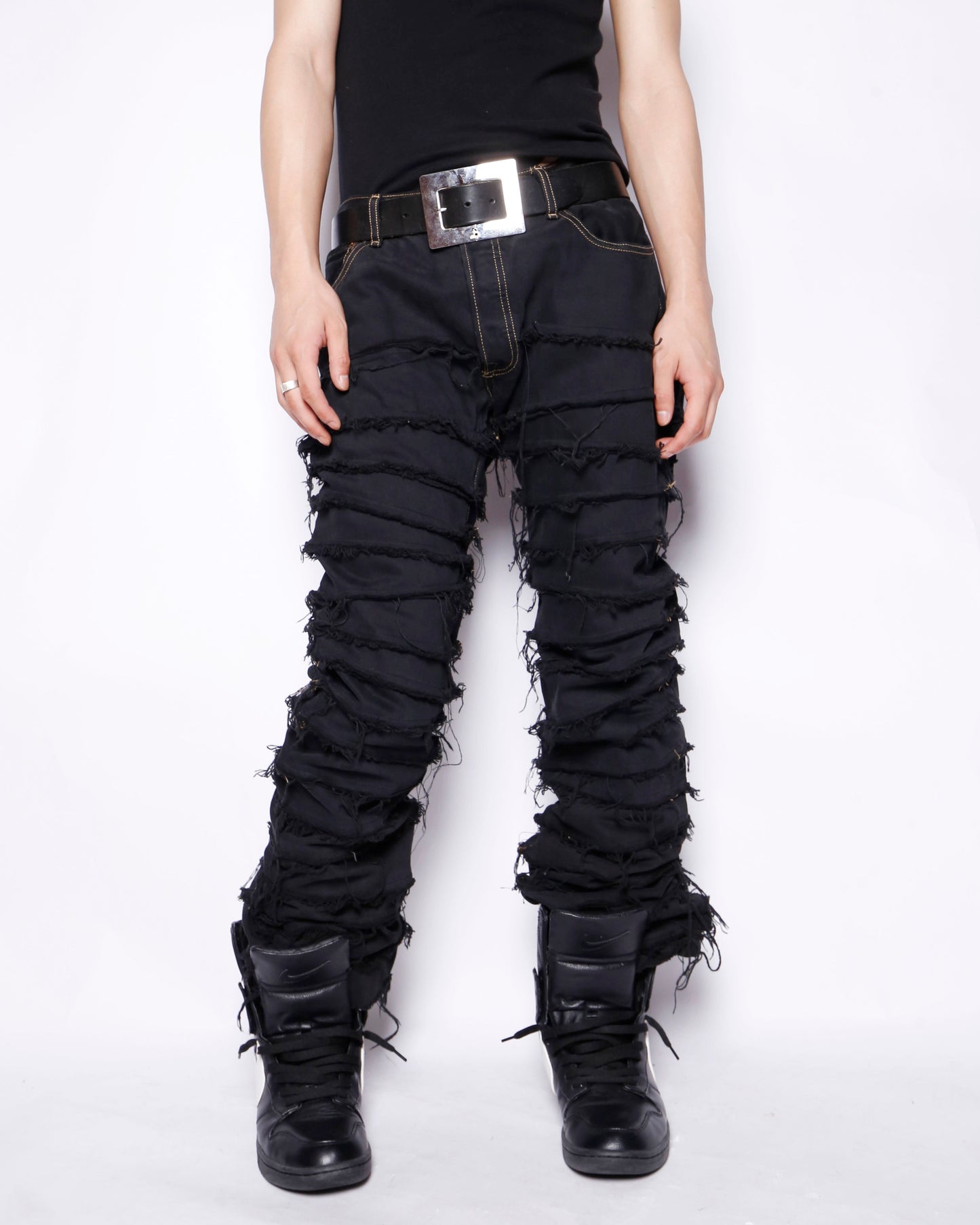 *one-off tsugihagi jeans, model-black finish