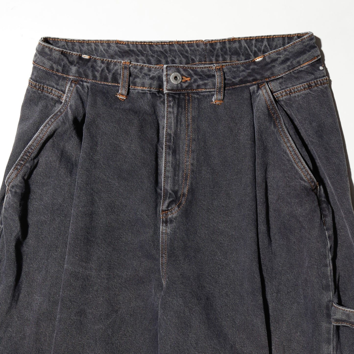 *one-off resized tuck jumbo baggy jeans