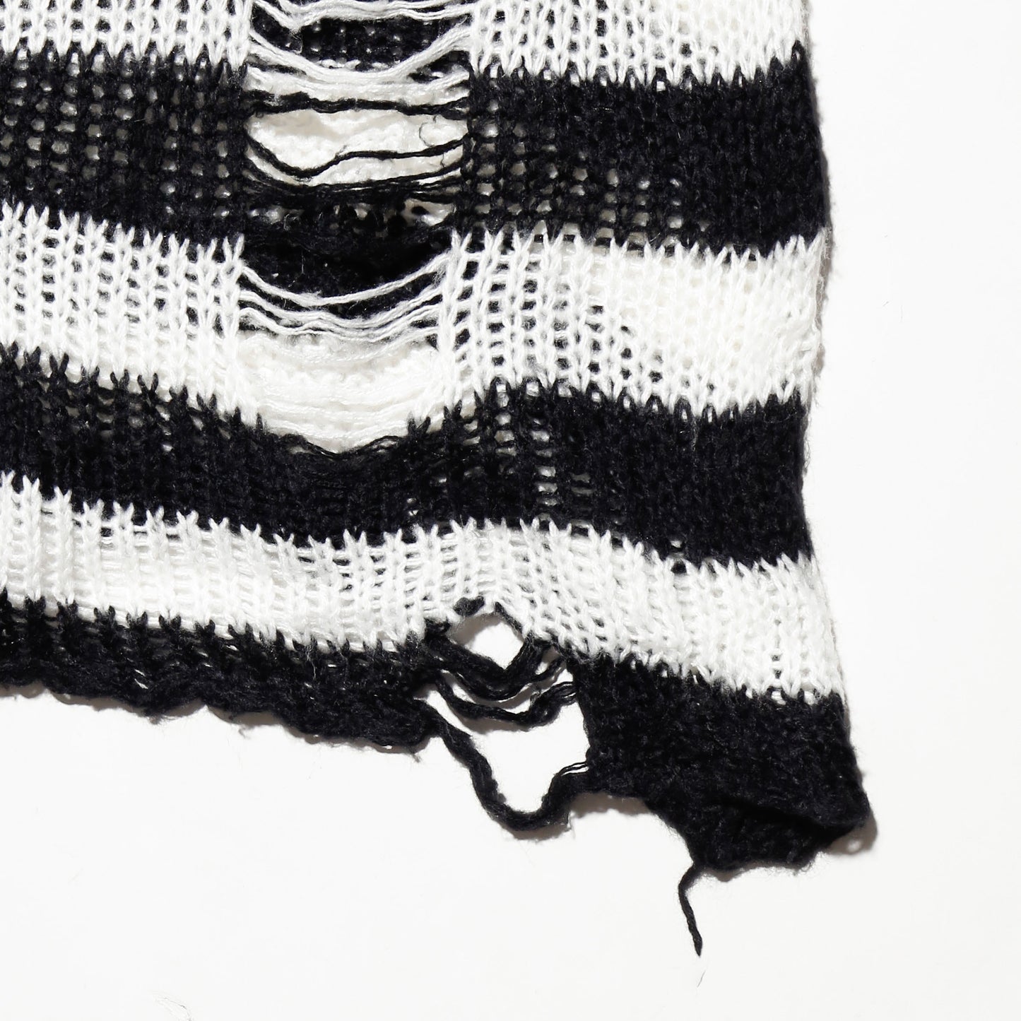*one-off broken border sweater