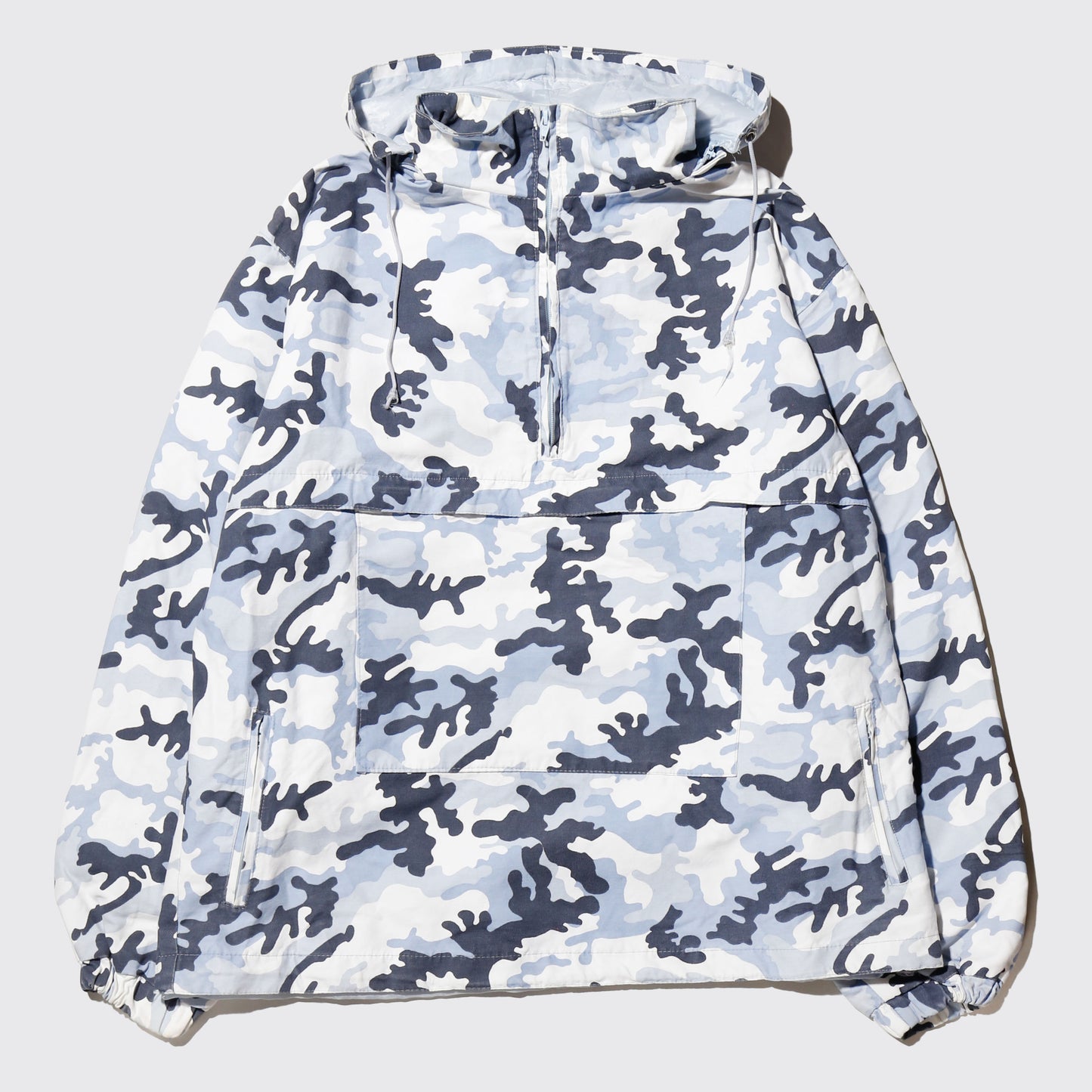 vintage camouflage anorack , detachable hoodie